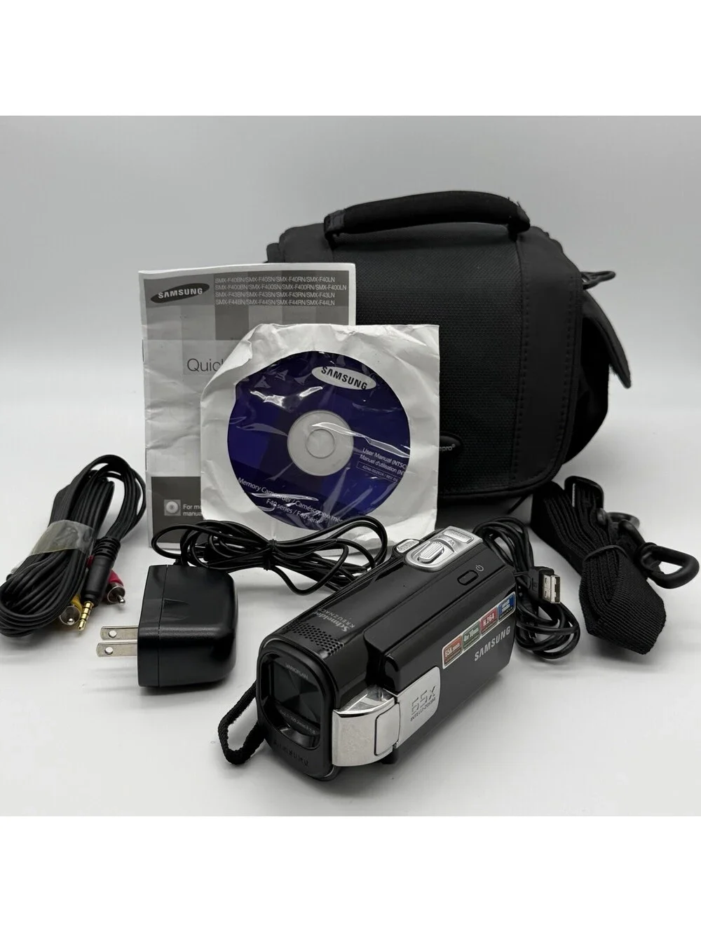 Samsung SMX-F40BN/XAA Digital Camcorder 65x Zoom Battery Charger Cables Bag